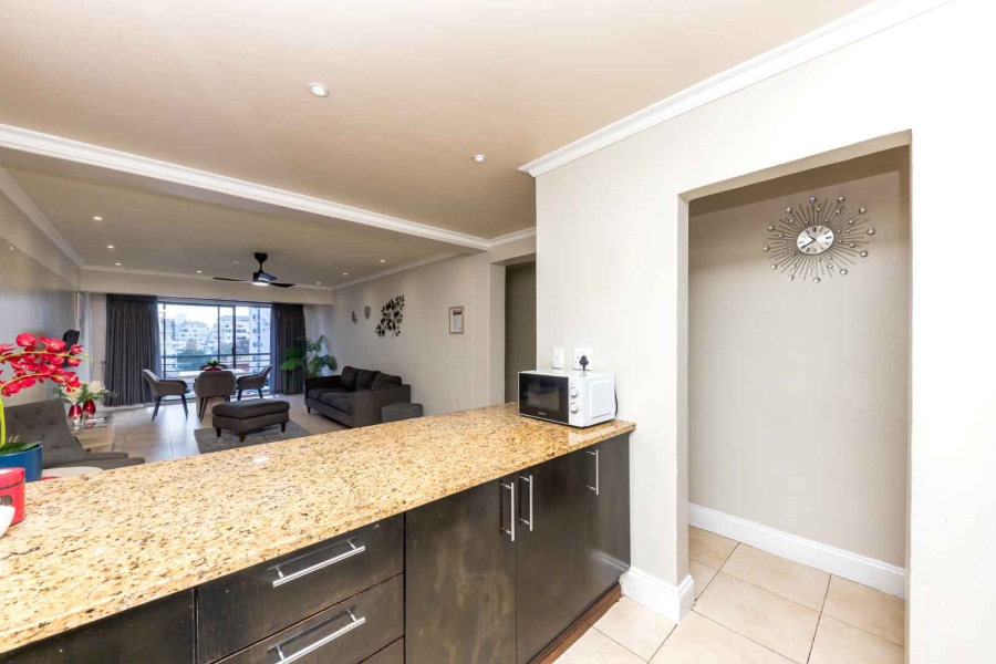 2 Bedroom Property for Sale in Sea Point Western Cape